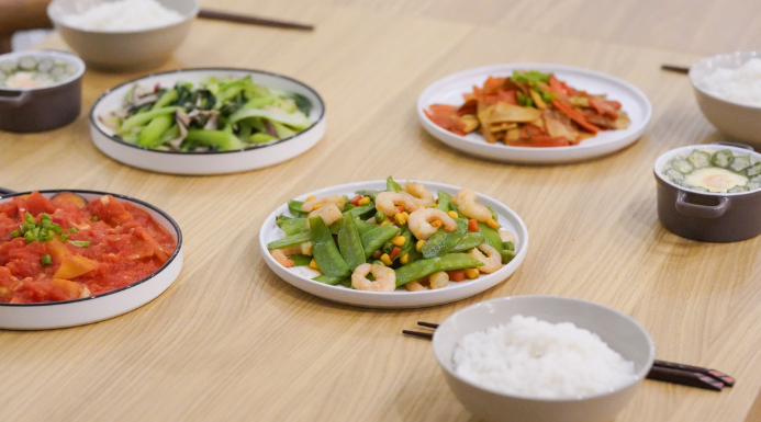 Tips Menyusun Menu Lengkap untuk Makan Siang Santai agar Pengalaman Maksimal Tips Menyusun Menu Lengkap untuk Makan Siang Santai agar Pengalaman Maksimal